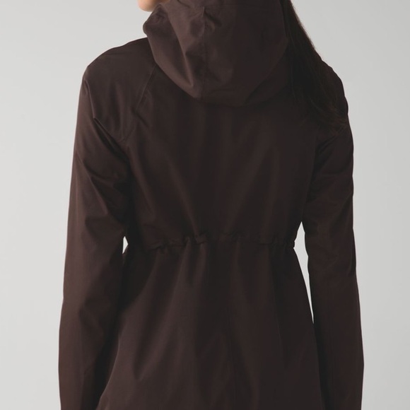 Lululemon Definitely Raining Jacket - 10 - Picture 6 of 12
